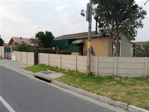 3 Bed House in Stratford Green