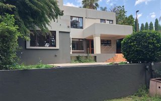 3 Bedroom House in Waterkloof Ridge