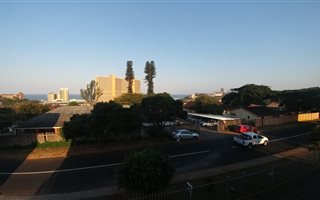 2 Bedroom Apartment in Amanzimtoti