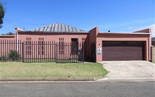 3 Bedroom House in Hamberg