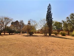 1.2 ha Land available in Zesfontein AH