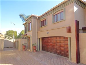 3 Bed Townhouse in Woodhill