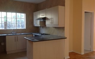 2 Bedroom Apartment in Roosevelt Park