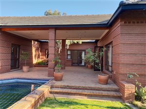 4 Bed Cluster in Bryanston East