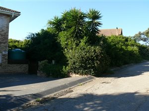577 m² Land available in Kleinemonde