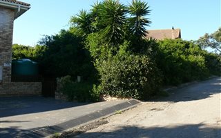 577 m² Land available in Kleinemonde