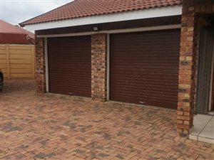 3 Bed House in Falcon Ridge