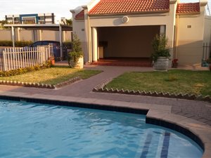 2 Bed Apartment in Erand Gardens