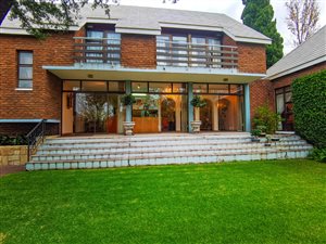5 Bed House in Suidrand