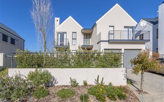 3 Bedroom House in Jamestown