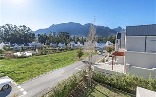 3 Bedroom House in Jamestown
