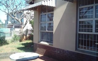 2 Bedroom Duplex in Woodhaven