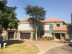 4 Bed House in Cedar Lakes