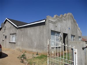 5 Bed House in Eldorado Park
