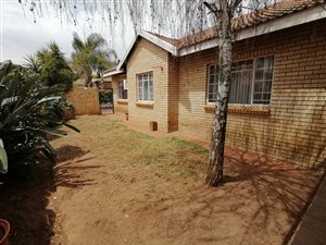 3 Bed House in Thatchfield
