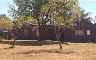 2 ha Farm in Sterkfontein and surrounds