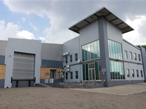 2000 m² Industrial space in Longmeadow