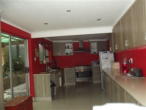 5 Bedroom House in Da Nova