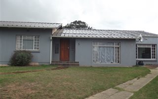 5 Bedroom House in Da Nova