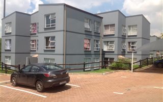 3 Bedroom Apartment in Westdene