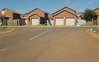 4 Bedroom House in Hesteapark