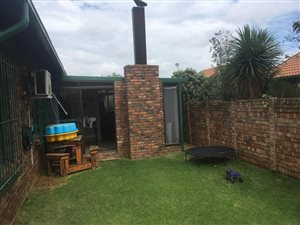 3 Bed Townhouse in Pierre van Ryneveld