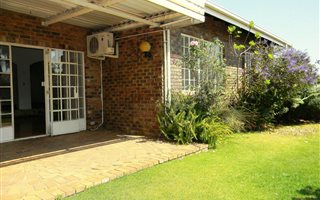 3 Bedroom Townhouse in Die Wilgers