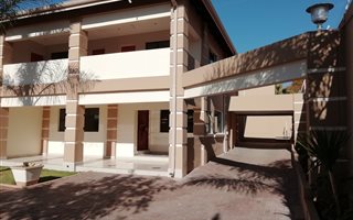 3 Bedroom Apartment in Kelvin