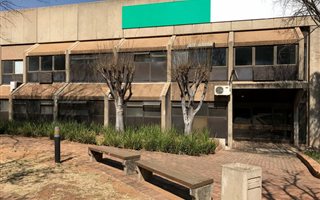3106 m² Commercial space in City Deep