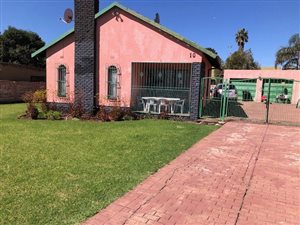 3 Bed House in Cruywagenpark