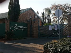 2 Bed Townhouse in Highveld