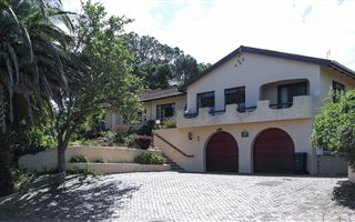 5 Bedroom House in Caledon