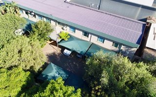 8052 m² Office Space in Waltloo