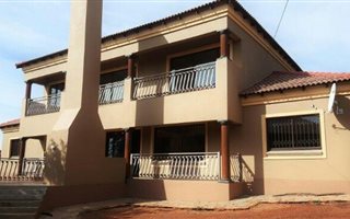 6 Bedroom House in Amandasig