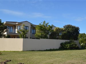 2 Bed Apartment in Seaside Longships