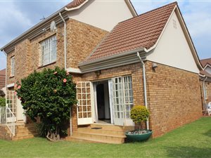 4 Bed Townhouse in Brummeria