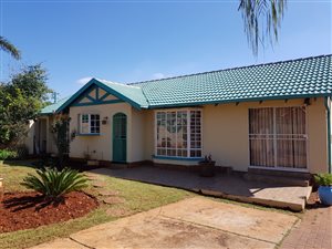 3 Bed House in Heuweloord