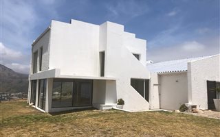 4 Bedroom House in Simons Town