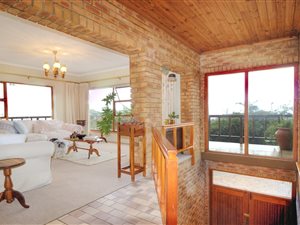 4 Bed House in Paarl Central West