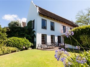 4 Bed House in Erinvale Estate