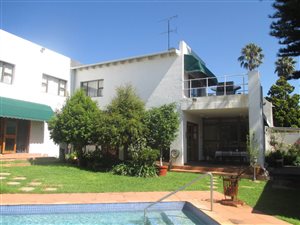 7 Bed House in Cyrildene