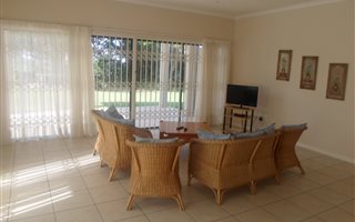 3 Bedroom Apartment in Blythedale Beach