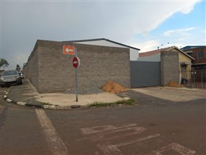 400 m² Industrial space in Ophirton