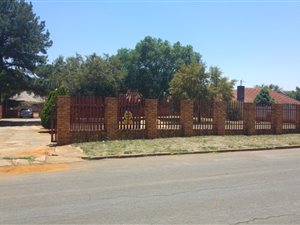 3 Bed House in Westonaria