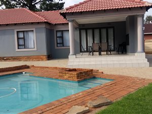 3 Bed House in Birch Acres