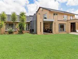 5 Bed House in Bergbron