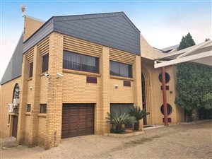 630 m² Commercial space in Linbro Park