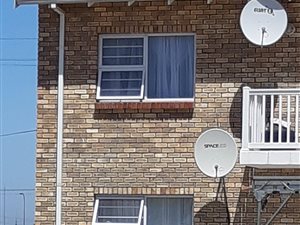 2 Bedroom Townhouse in Swartkops