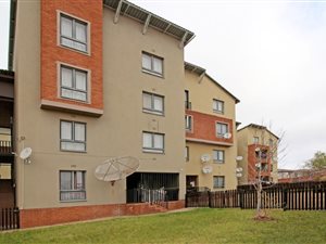 2 Bed Apartment in Erand Gardens