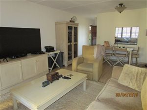 2 Bed Apartment in Benmore Gardens